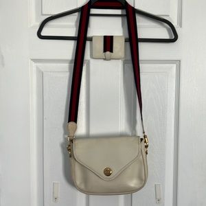 Vintage White/Cream Leather Gucci Purse & Matching Card Holder